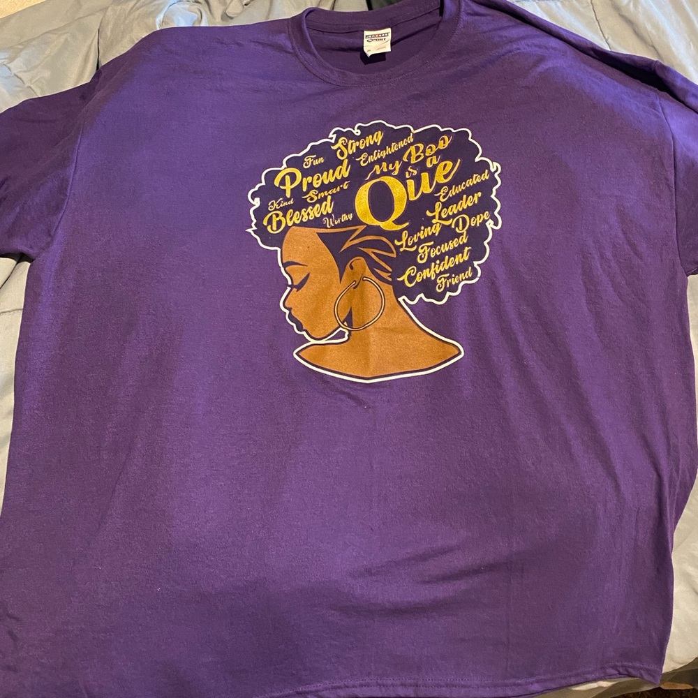 “My Boo is a Que” T-shirt